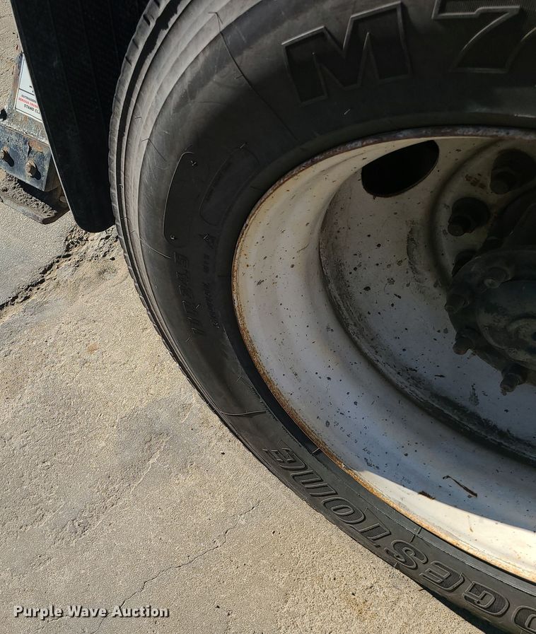 image for item DR7856 2007 Freightliner Business Class M2  crane truck