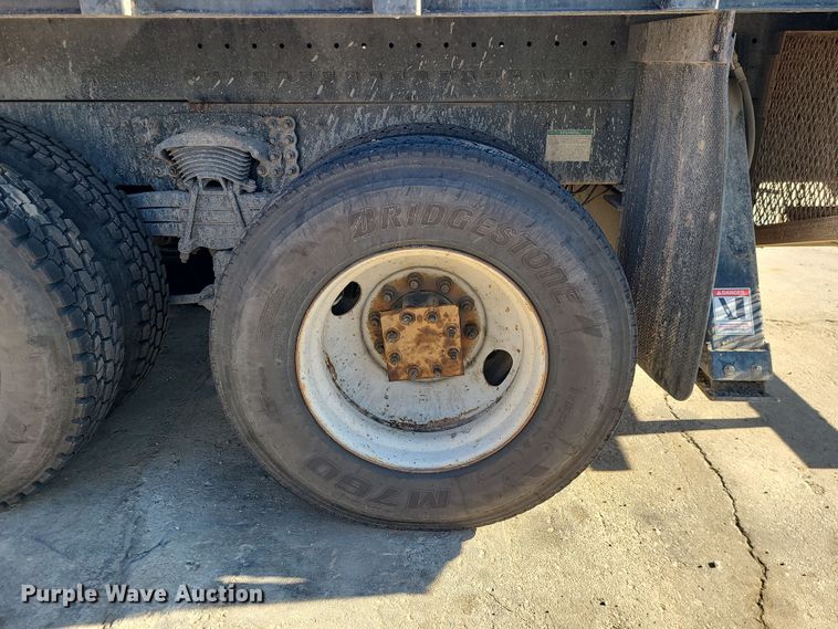 image for item DR7856 2007 Freightliner Business Class M2  crane truck