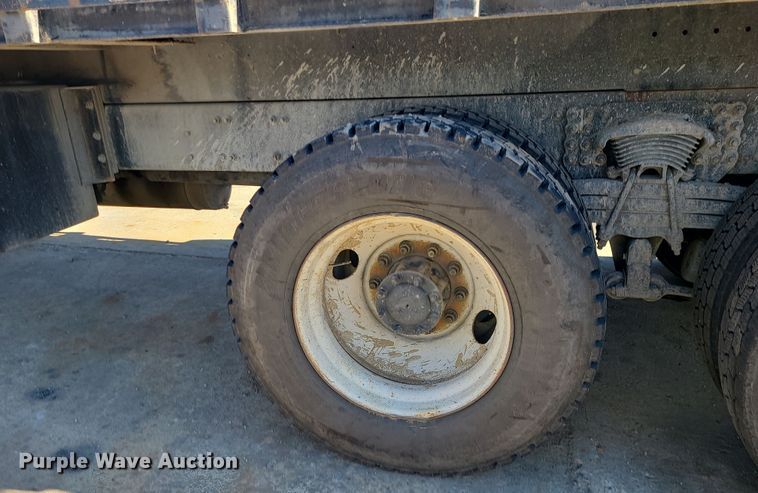 image for item DR7856 2007 Freightliner Business Class M2  crane truck