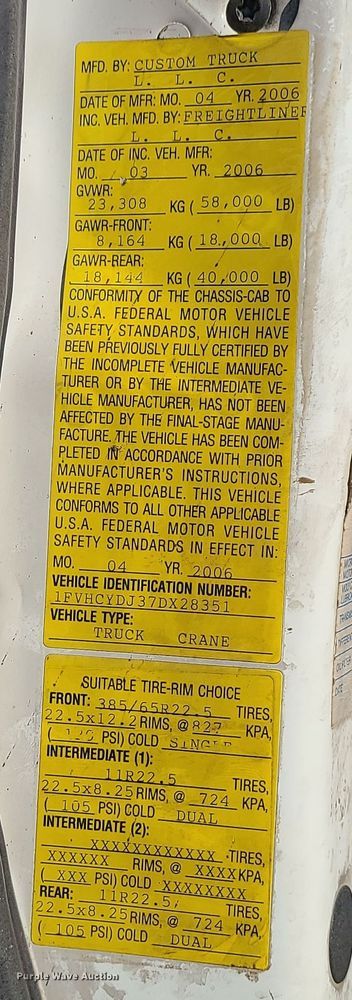 image for item DR7856 2007 Freightliner Business Class M2  crane truck