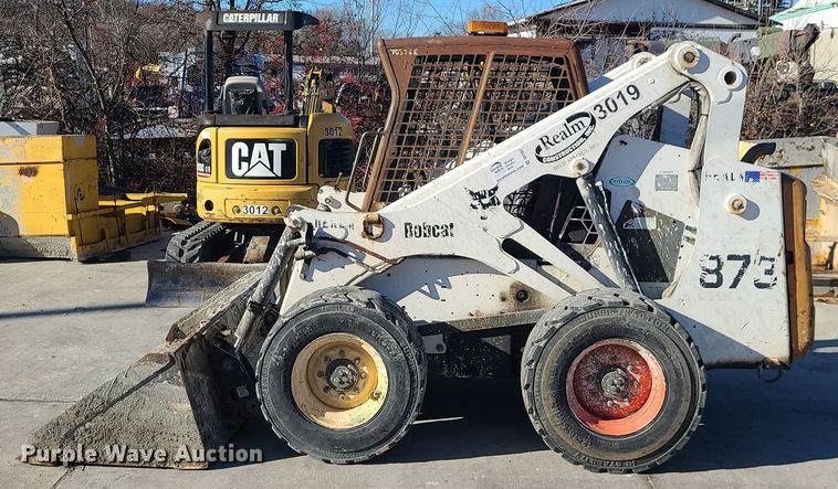 image for item DR7857 2002 Bobcat 873  skid steer loader