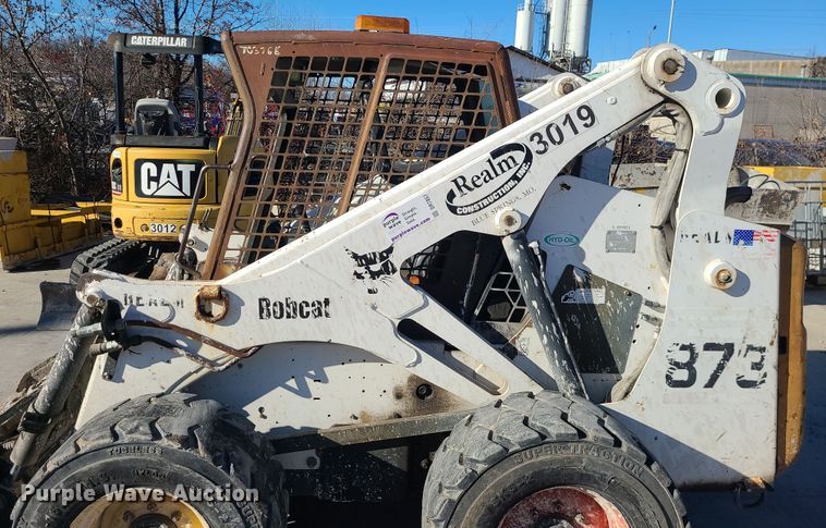 image for item DR7857 2002 Bobcat 873  skid steer loader