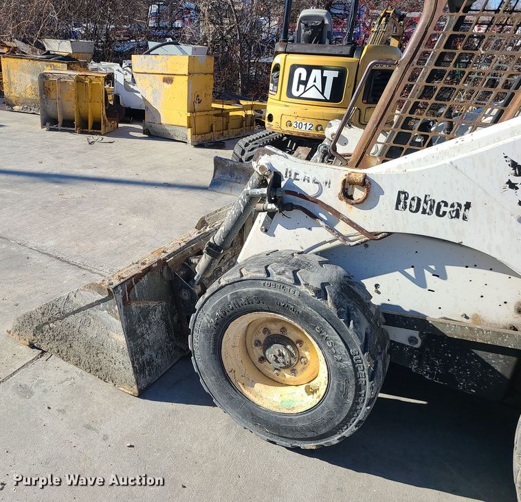 image for item DR7857 2002 Bobcat 873  skid steer loader