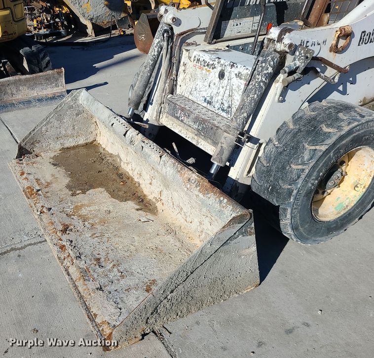 image for item DR7857 2002 Bobcat 873  skid steer loader