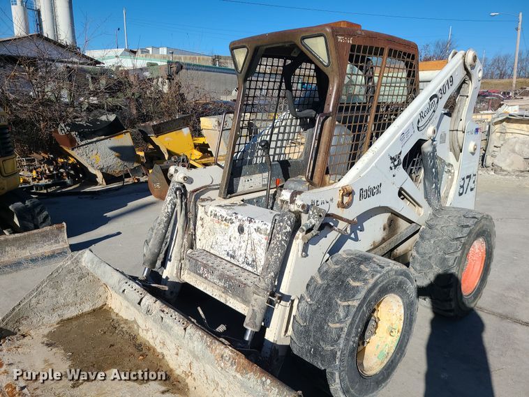 image for item DR7857 2002 Bobcat 873  skid steer loader