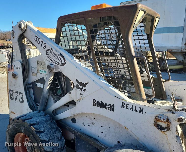 image for item DR7857 2002 Bobcat 873  skid steer loader