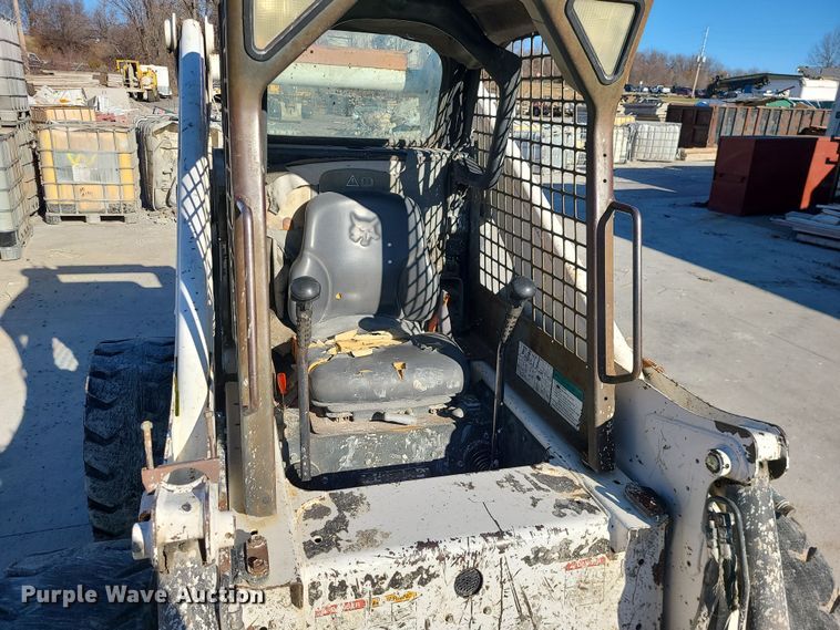 image for item DR7857 2002 Bobcat 873  skid steer loader