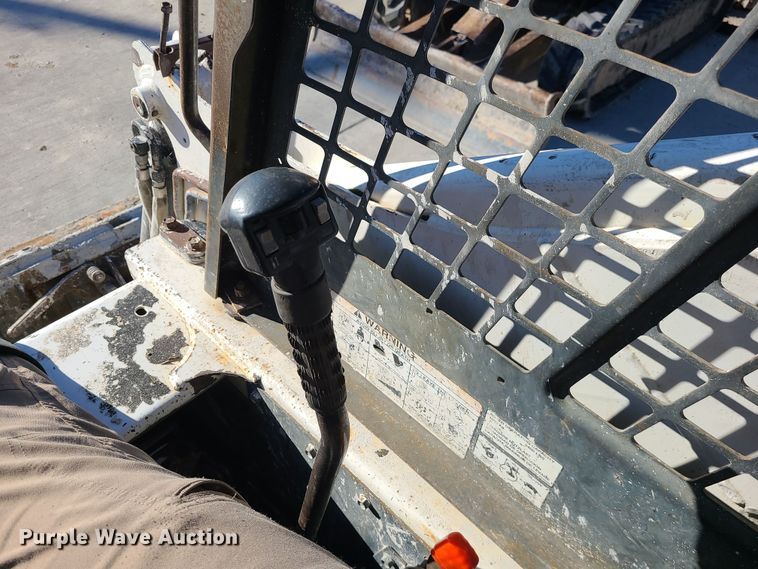 image for item DR7857 2002 Bobcat 873  skid steer loader