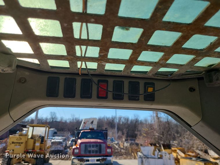 image for item DR7857 2002 Bobcat 873  skid steer loader