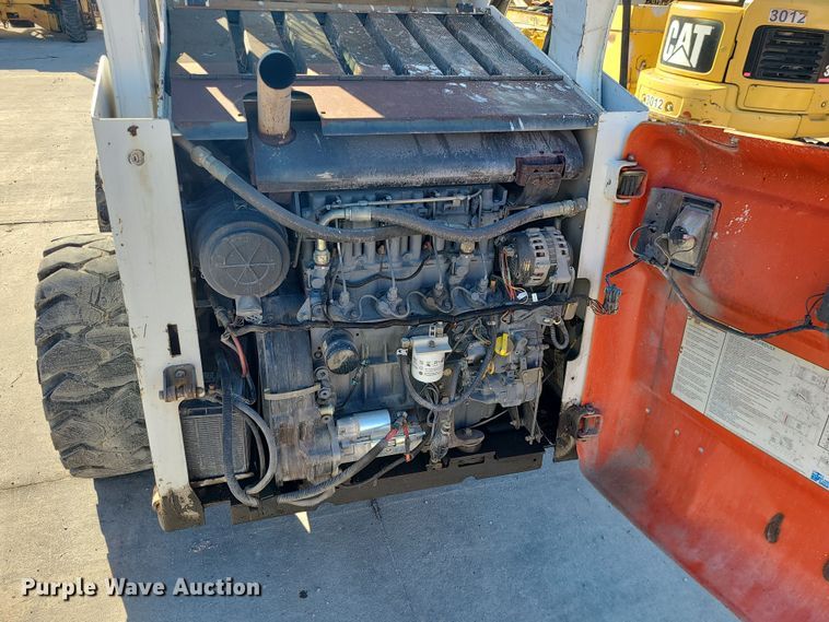 image for item DR7857 2002 Bobcat 873  skid steer loader