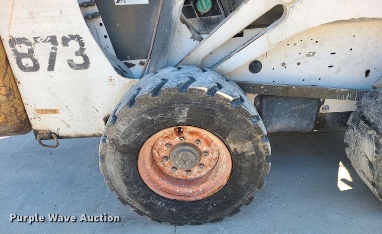 image for item DR7857 2002 Bobcat 873  skid steer loader