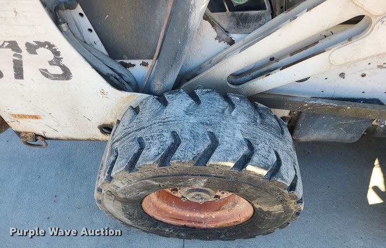 image for item DR7857 2002 Bobcat 873  skid steer loader