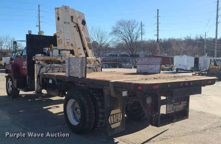 image for item DR7858 1995 GMC TopKick  crane truck