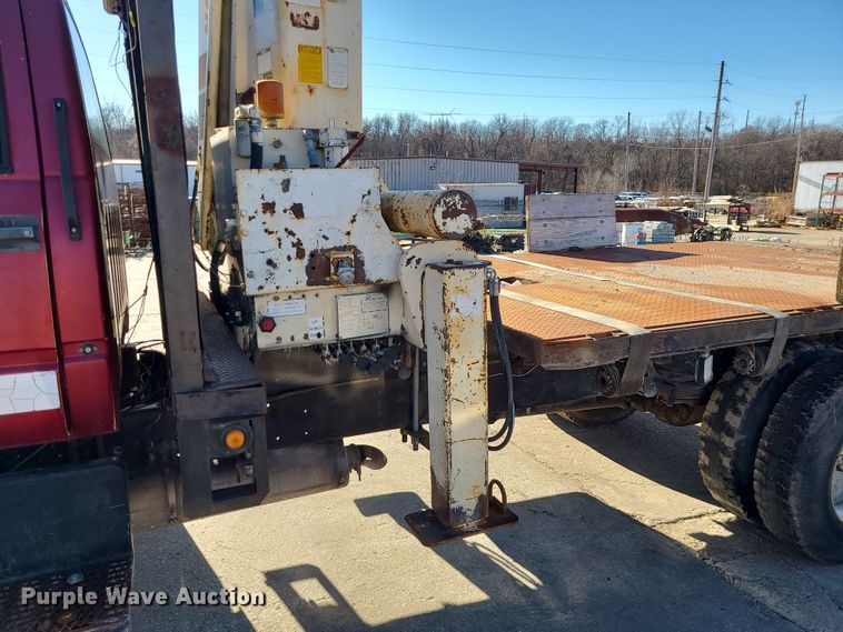 image for item DR7858 1995 GMC TopKick  crane truck