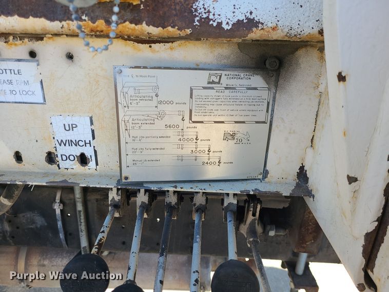 image for item DR7858 1995 GMC TopKick  crane truck