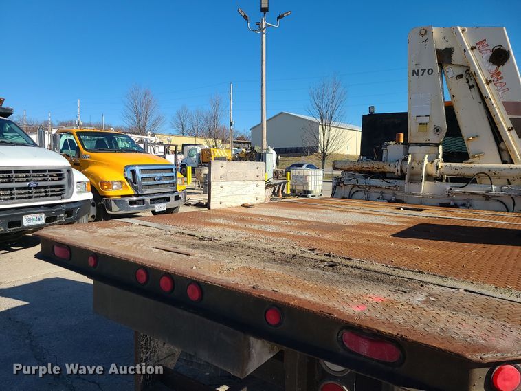 image for item DR7858 1995 GMC TopKick  crane truck