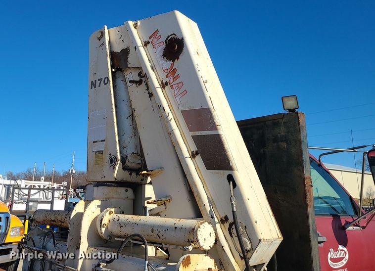 image for item DR7858 1995 GMC TopKick  crane truck