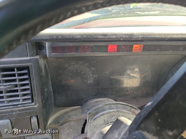 image for item DR7858 1995 GMC TopKick  crane truck