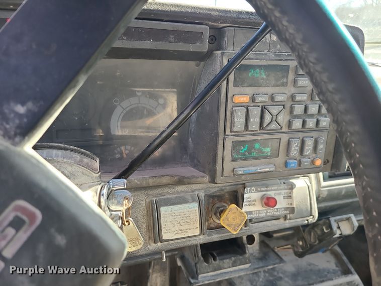 image for item DR7858 1995 GMC TopKick  crane truck