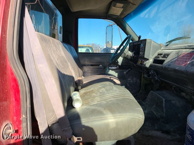 image for item DR7858 1995 GMC TopKick  crane truck