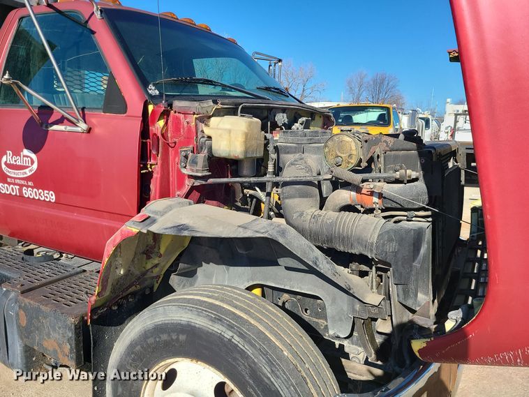 image for item DR7858 1995 GMC TopKick  crane truck