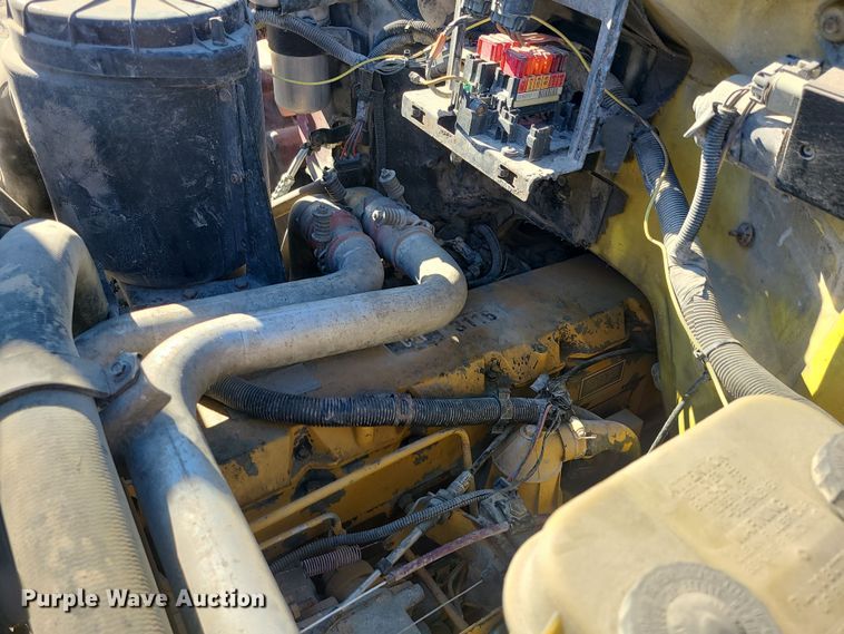 image for item DR7858 1995 GMC TopKick  crane truck