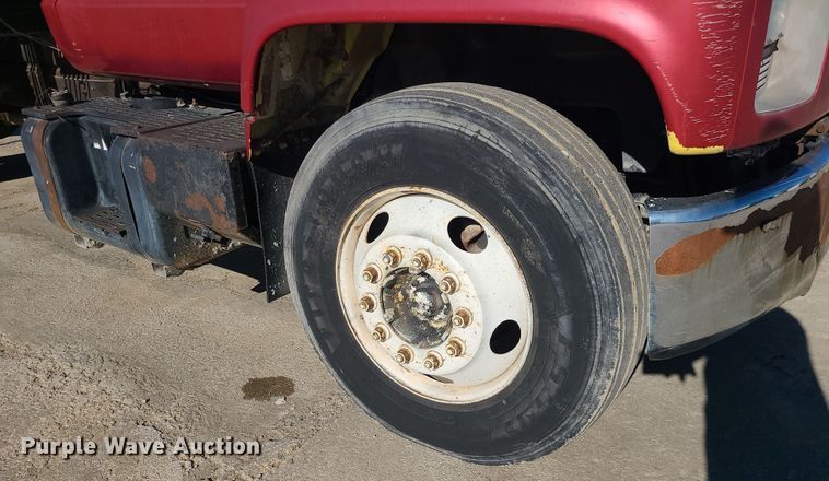 image for item DR7858 1995 GMC TopKick  crane truck