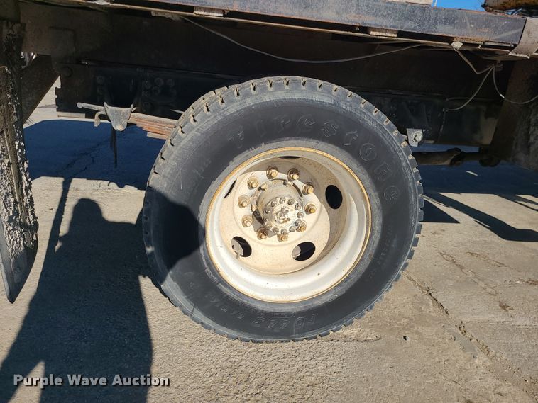 image for item DR7858 1995 GMC TopKick  crane truck