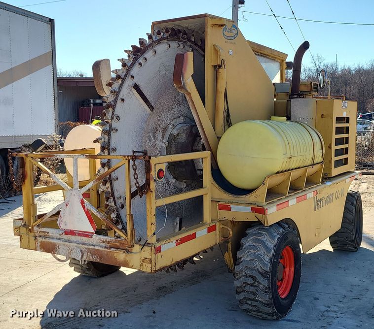 image for item DR7859 1985 Vermeer CC-90  rock saw