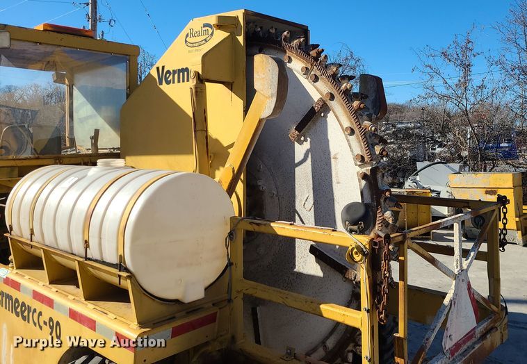 image for item DR7859 1985 Vermeer CC-90  rock saw