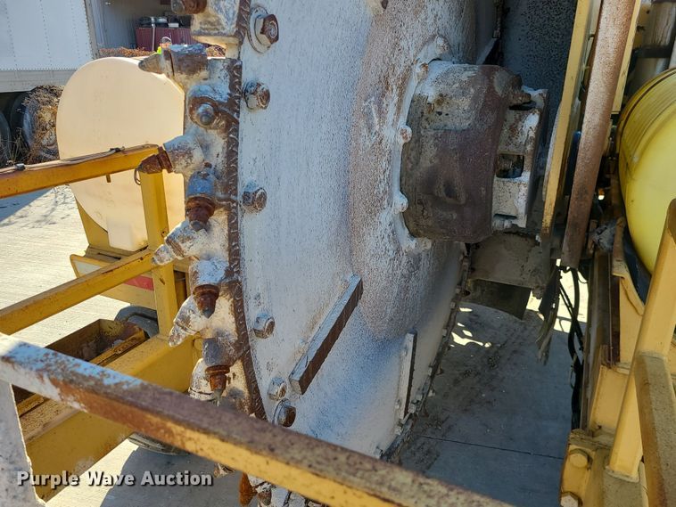 image for item DR7859 1985 Vermeer CC-90  rock saw