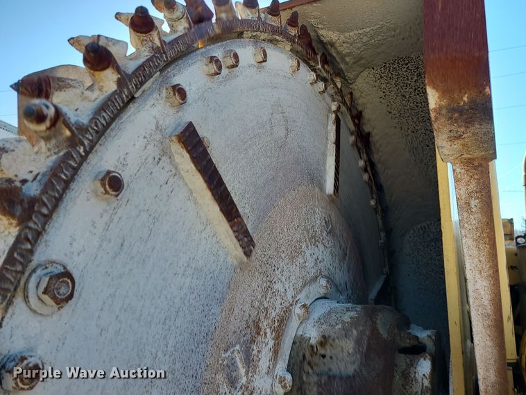 image for item DR7859 1985 Vermeer CC-90  rock saw