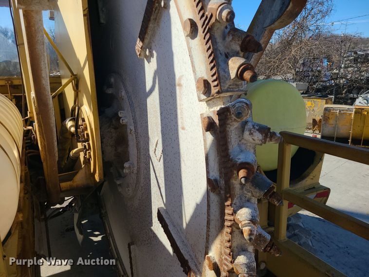 image for item DR7859 1985 Vermeer CC-90  rock saw