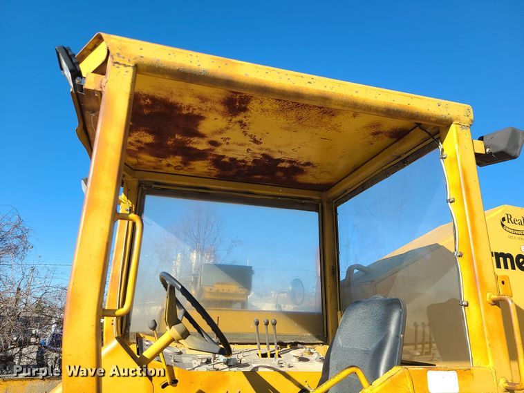 image for item DR7859 1985 Vermeer CC-90  rock saw