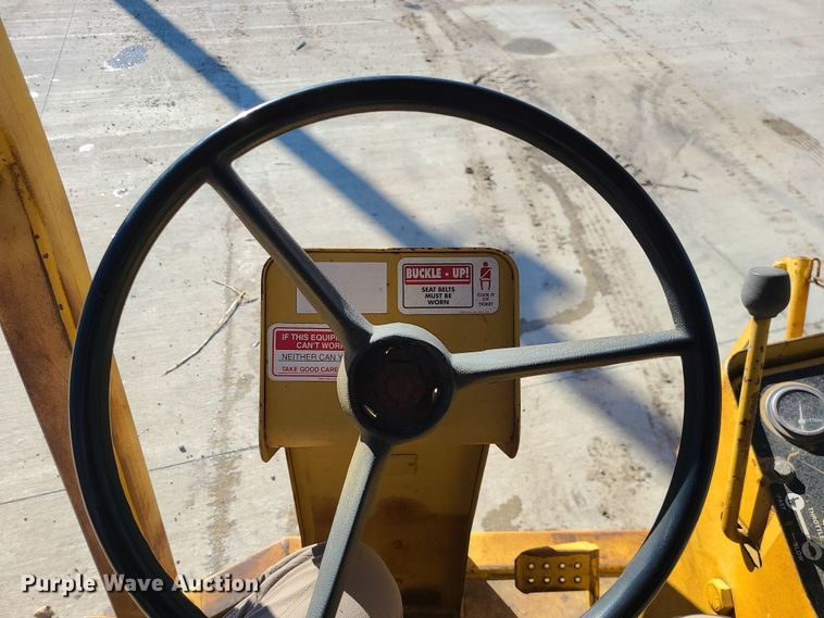 image for item DR7859 1985 Vermeer CC-90  rock saw