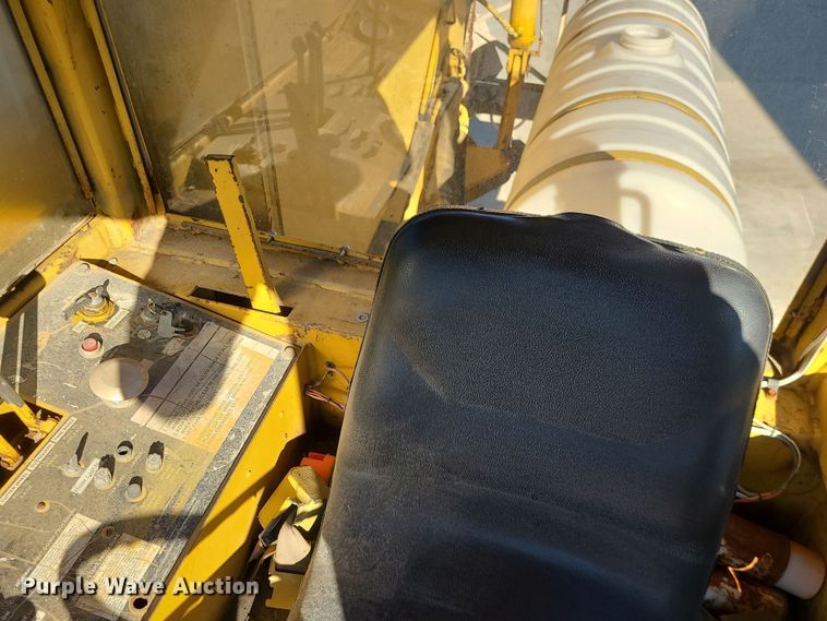 image for item DR7859 1985 Vermeer CC-90  rock saw