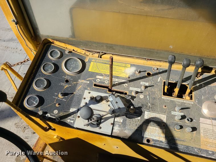 image for item DR7859 1985 Vermeer CC-90  rock saw