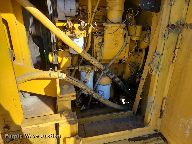 image for item DR7859 1985 Vermeer CC-90  rock saw