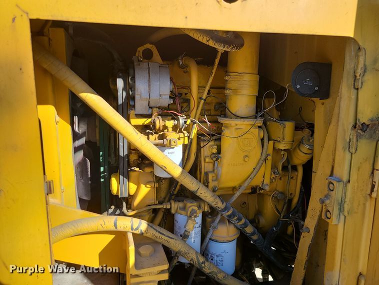 image for item DR7859 1985 Vermeer CC-90  rock saw