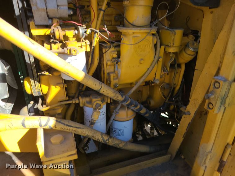 image for item DR7859 1985 Vermeer CC-90  rock saw