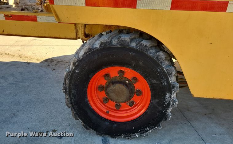 image for item DR7859 1985 Vermeer CC-90  rock saw