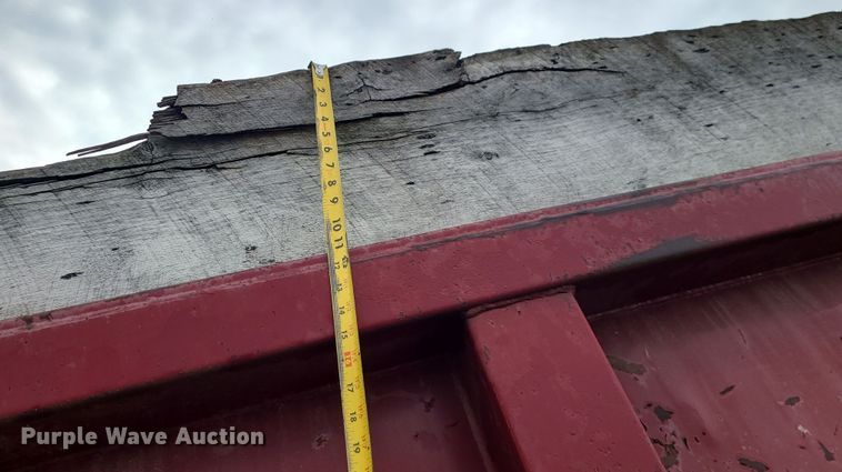 image for item DR7864 1993 Ford LT8000  dump truck