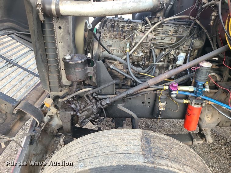 image for item DR7864 1993 Ford LT8000  dump truck