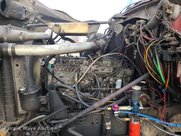 image for item DR7864 1993 Ford LT8000  dump truck