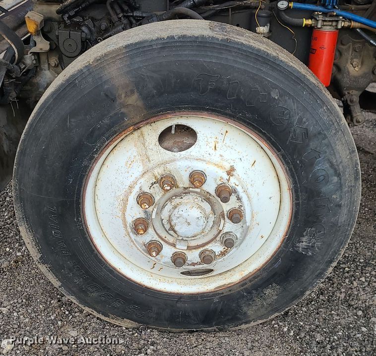 image for item DR7864 1993 Ford LT8000  dump truck