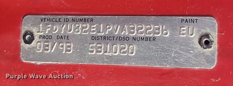 image for item DR7864 1993 Ford LT8000  dump truck