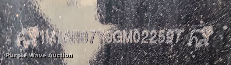 image for item DR7865 2016 Mack CHU613  semi truck