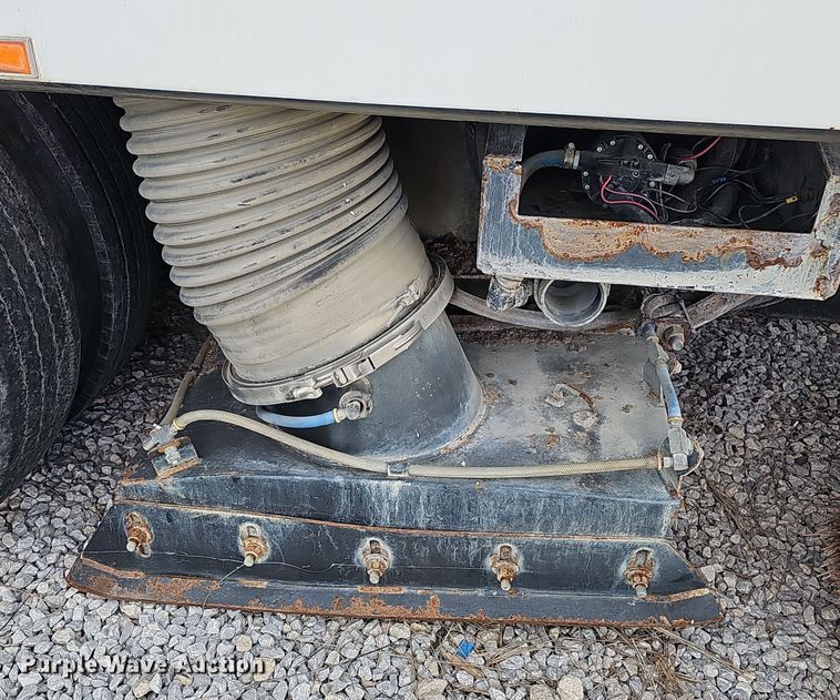 image for item DS5724 2007 Sterling SC8000  street sweeper truck