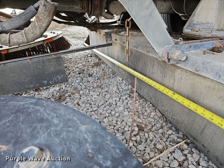 image for item DS5724 2007 Sterling SC8000  street sweeper truck