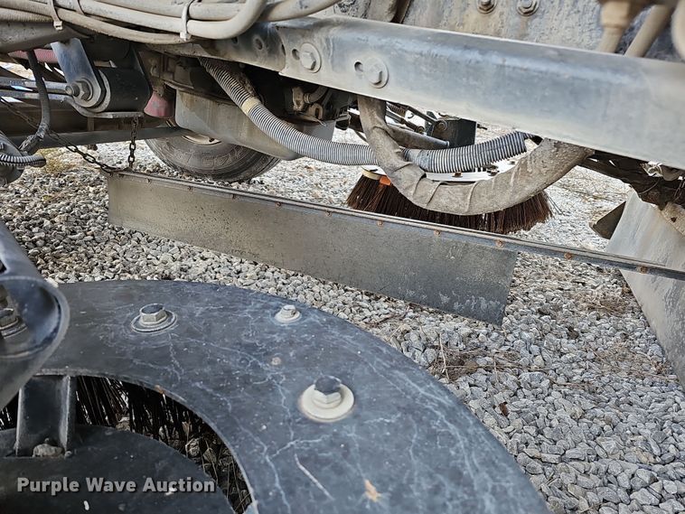 image for item DS5724 2007 Sterling SC8000  street sweeper truck